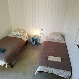 Acs D'hotes Jusqu'a 4 Personnes Couette-café